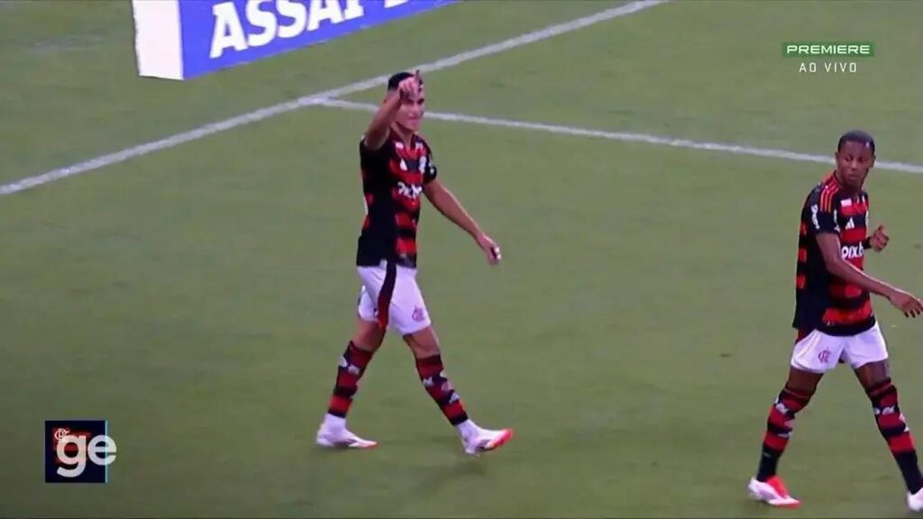 Alcaraz fala sobre saída do Flamengo, mentiras e desejo de permanecer no clube