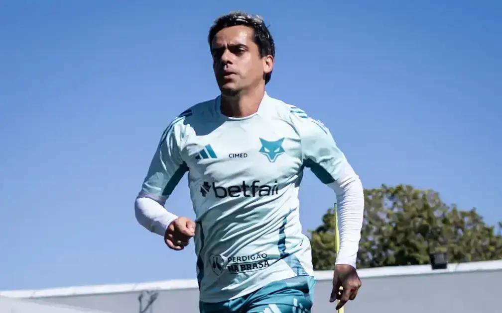 Cruzeiro se aproxima do topo ao enfrentar o Ceará no Mineirão