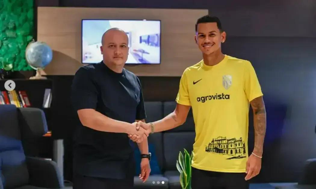 Cruzeiro vende Fernando Henrique para clube da Ucrânia mantendo direitos futuros
