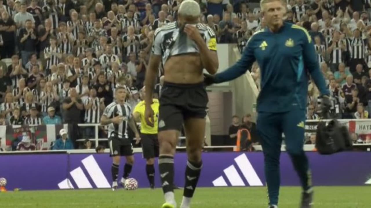 Meia convocado para a Seleção deixa campo lesionado e torcedores sugerem substitutos - Imagem do artigo original