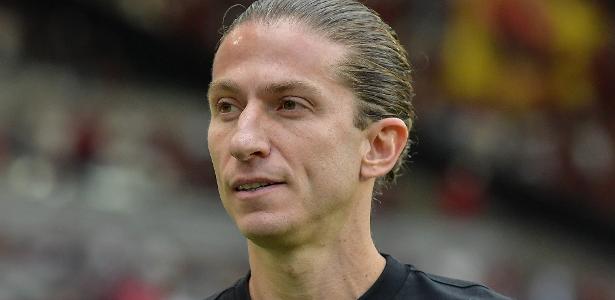 Filipe Luís critica arbitragem e diz que Flamengo merecia vitória sobre o Grêmio - Imagem do artigo original