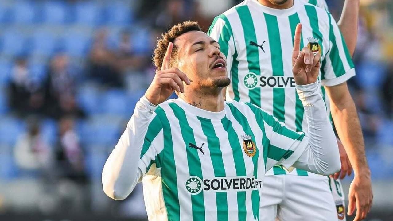 Valor de mercado de ex-jogador do Vasco dobra após chegada ao futebol europeu - Imagem do artigo original