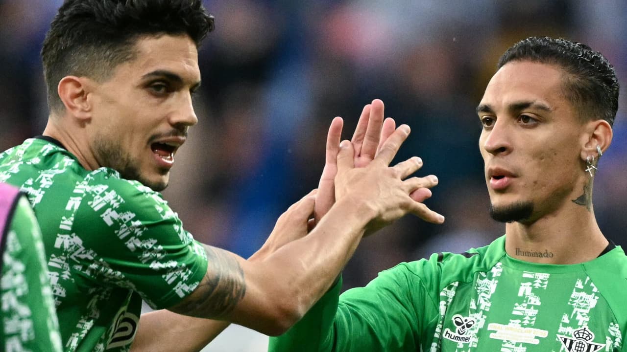 Técnico do Betis reconhece interesse em Antony e afirma que o jogador “sabe” da situação - Imagem do artigo original