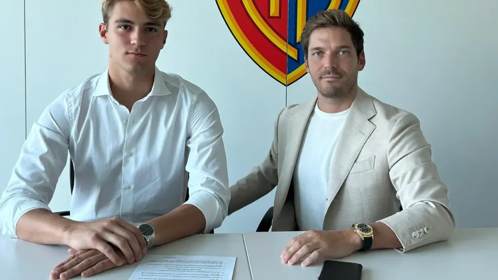 Arthur Cabral acerta com Basel, que disputa a Liga dos Campeões