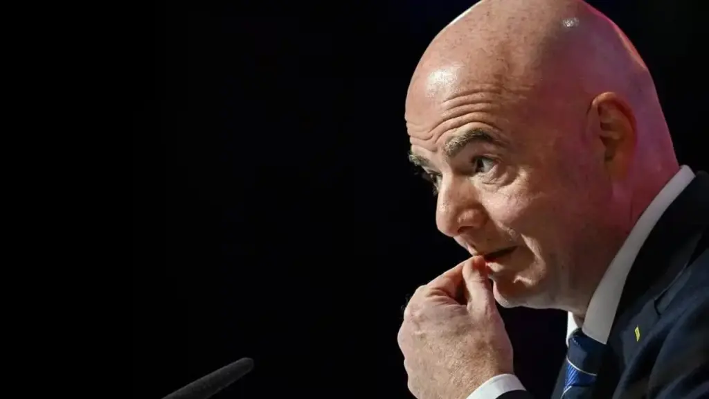 Presidente da Fifa comenta situação de imigrantes nos Estados Unidos