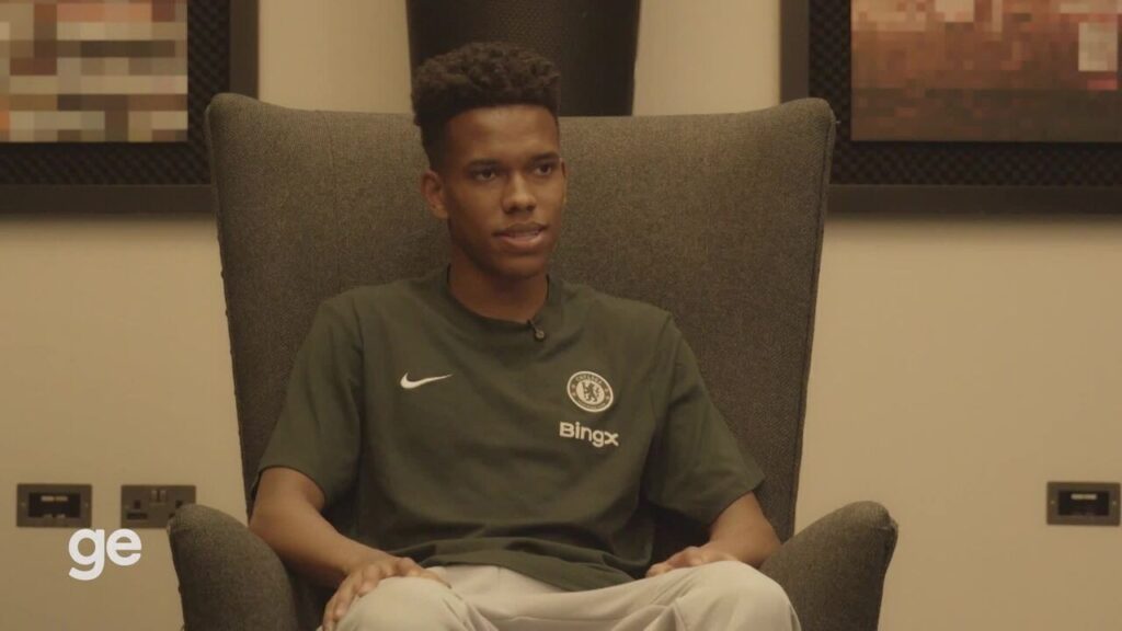 Estêvão celebra indicação ao Troféu Kopa e exalta apoio do Palmeiras