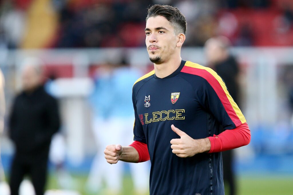 Ex-jovem promessa do Barcelona encerra carreira aos 23 anos por problema congênito