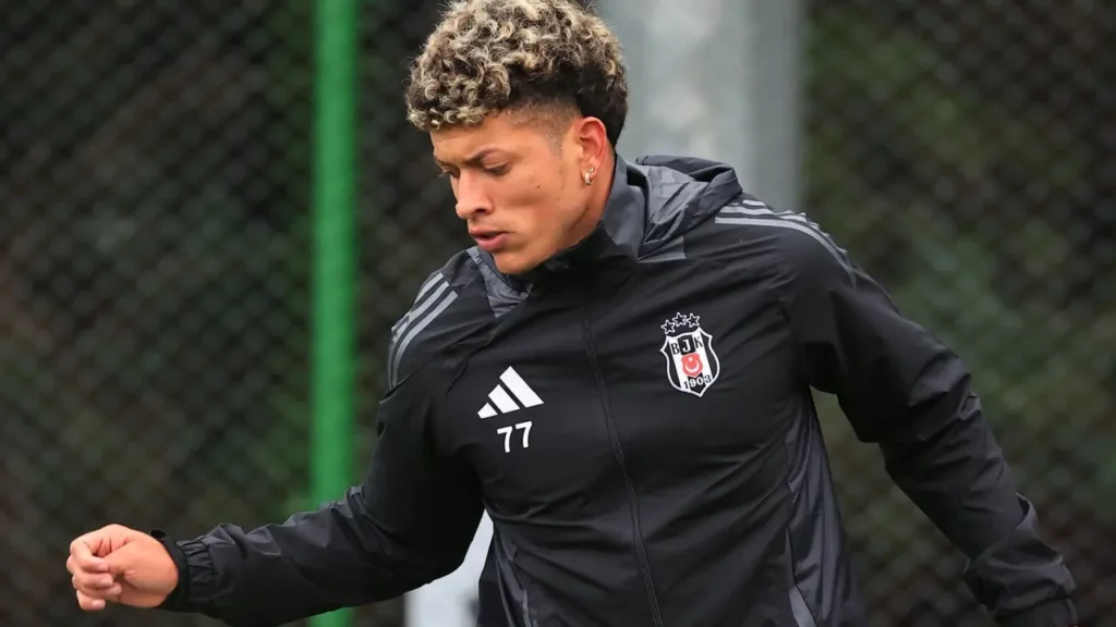 Athletico confirma acordo para contratar volante do Besiktas