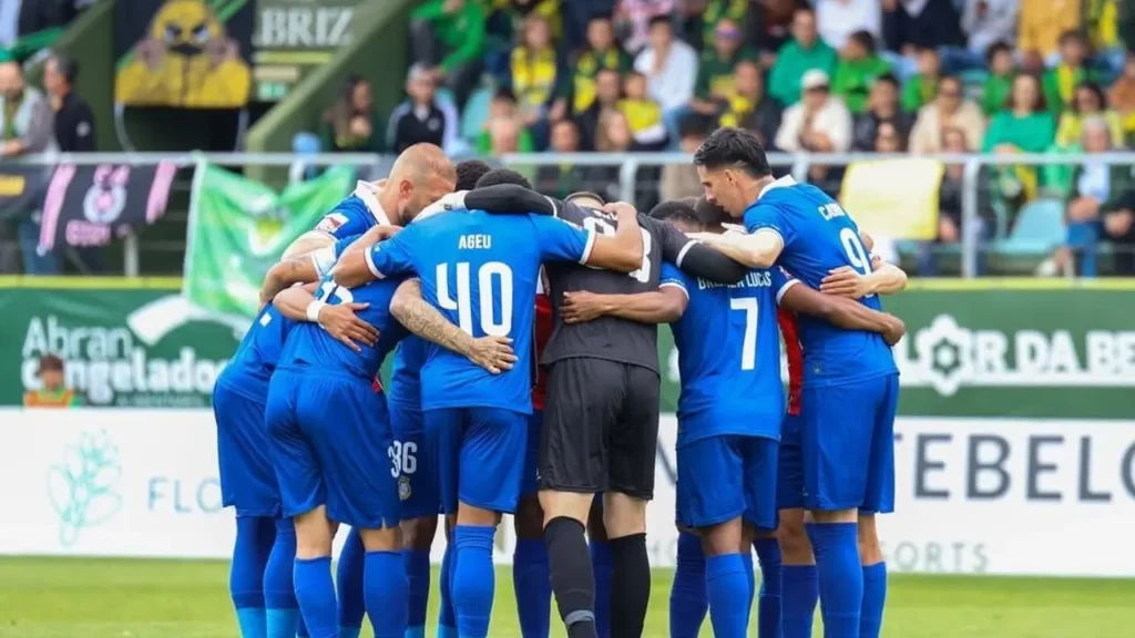 Alverca, time ligado a Vini Jr., joga hoje; escalação será divulgada antes da partida