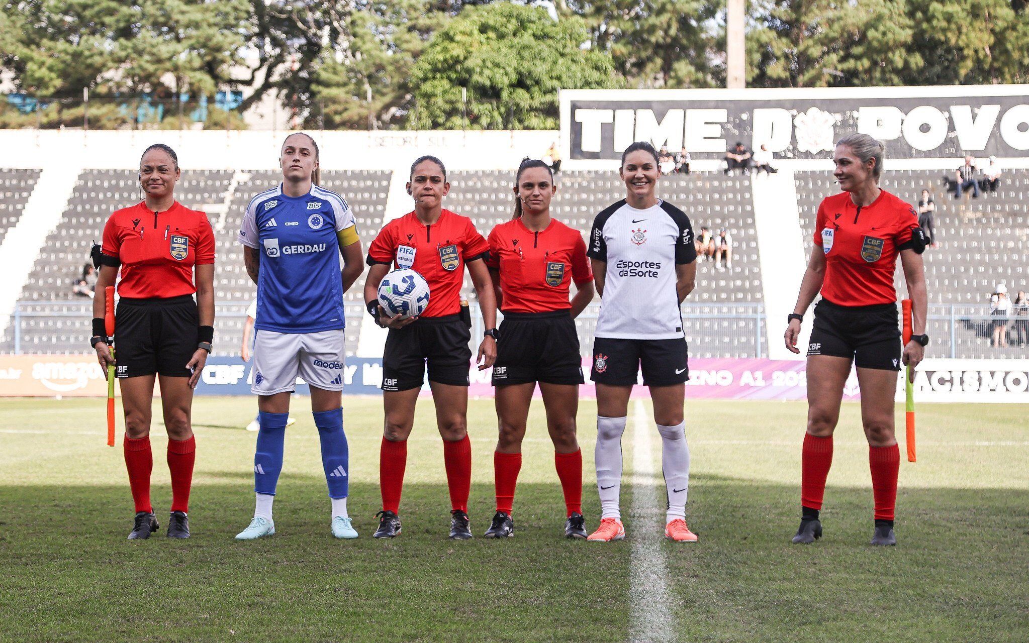 Guia de transmissões ao vivo do futebol neste domingo, 7 de setembro de 2025 - Imagem do artigo original