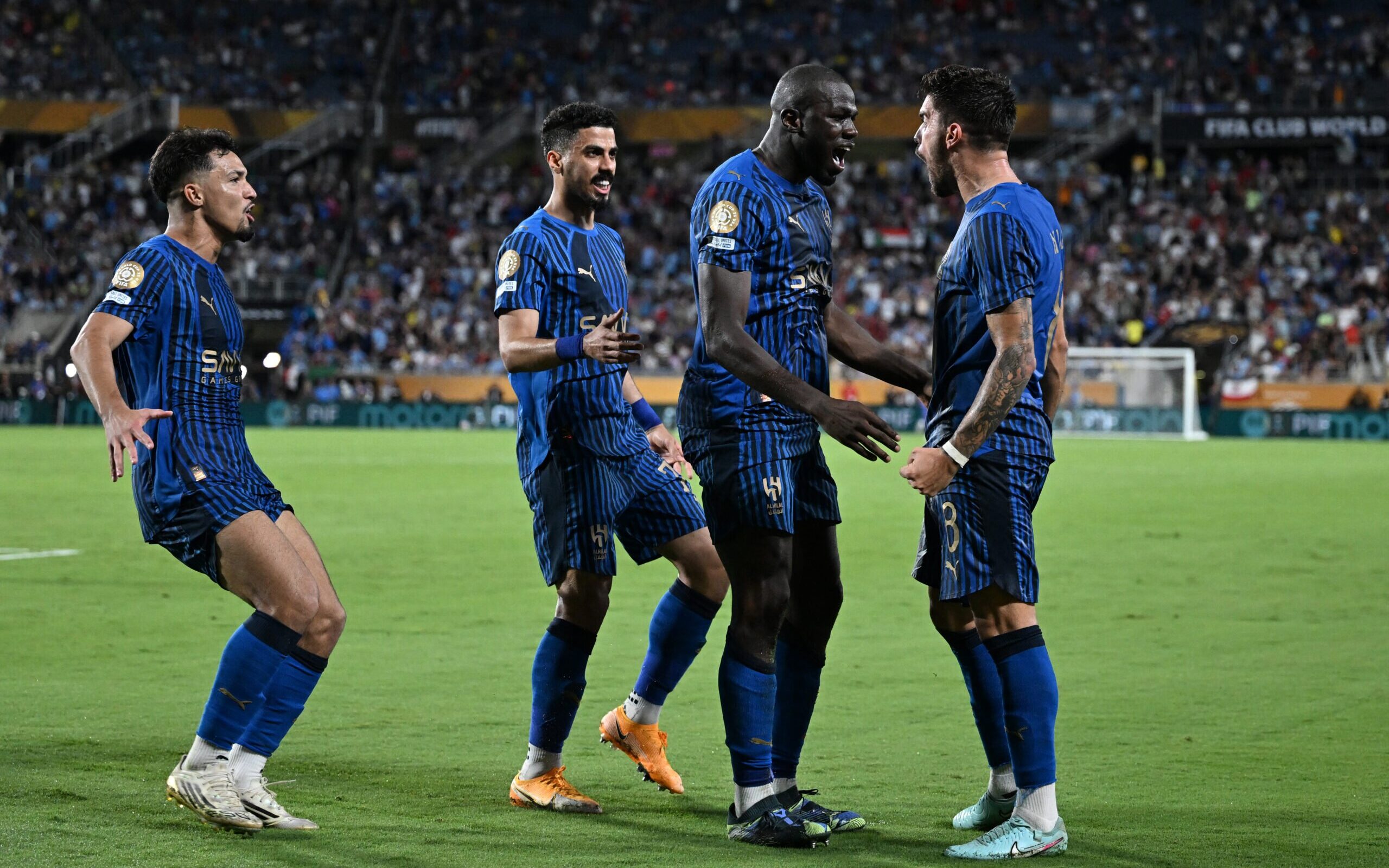 Al-Hilal desembolsa R$ 70 milhões para manter dupla brasileira fora dos planos - Imagem do artigo original