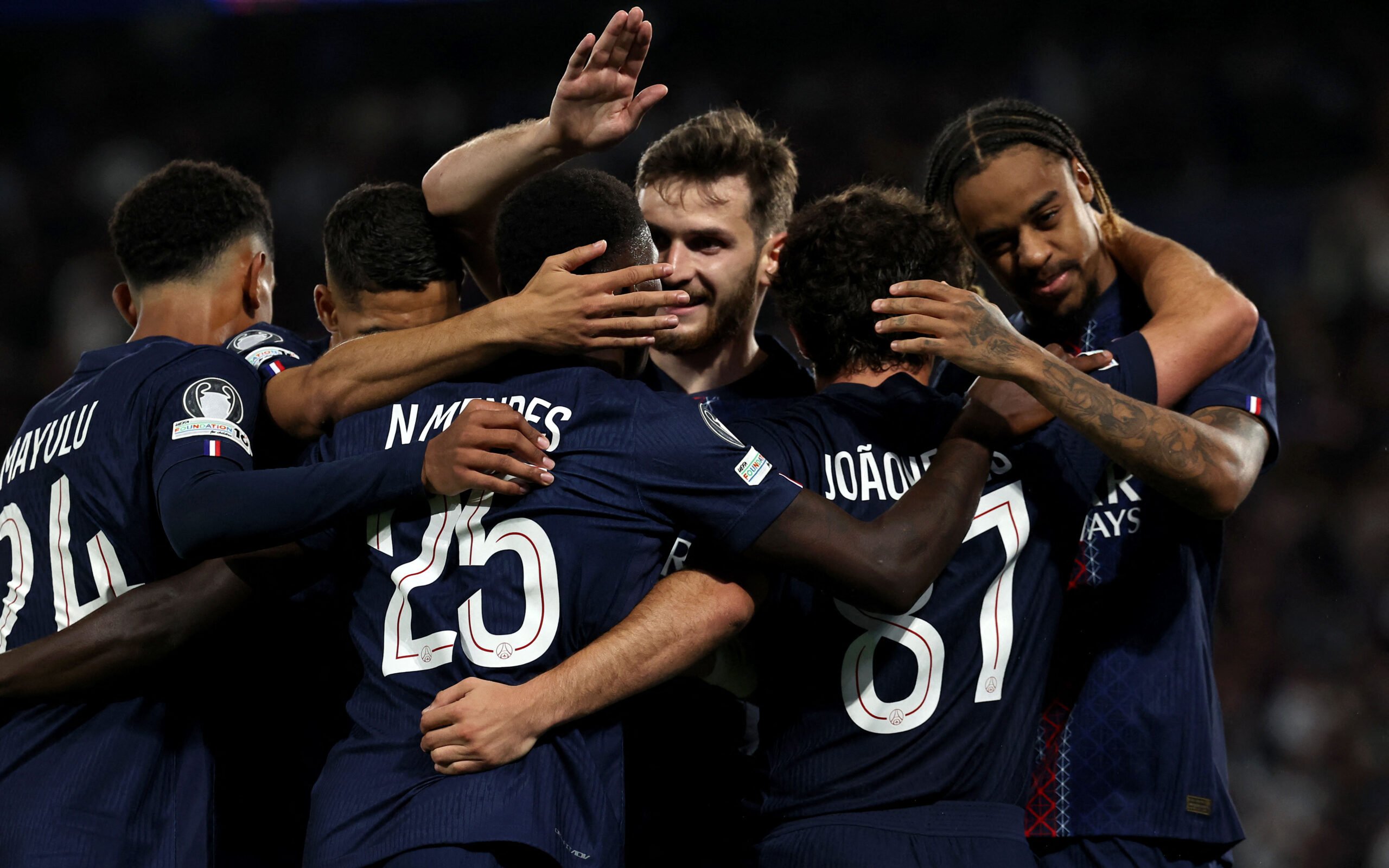 Jornalista prevê saída do PSG da Ligue 1 por possível falta de recursos - Imagem do artigo original