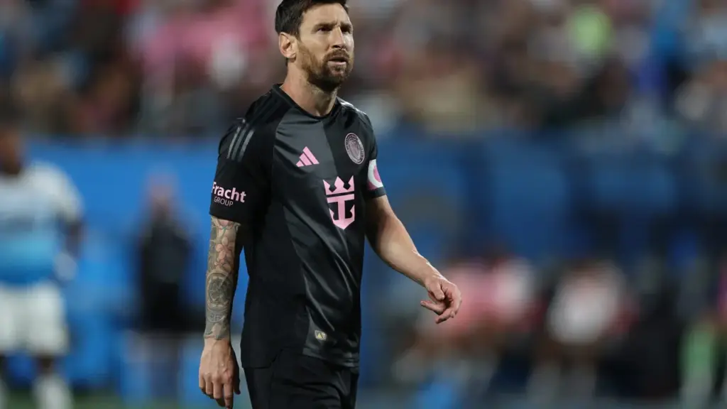 Pênalti em cavadinha desperdiçado por Messi culmina em derrota do Inter Miami na MLS