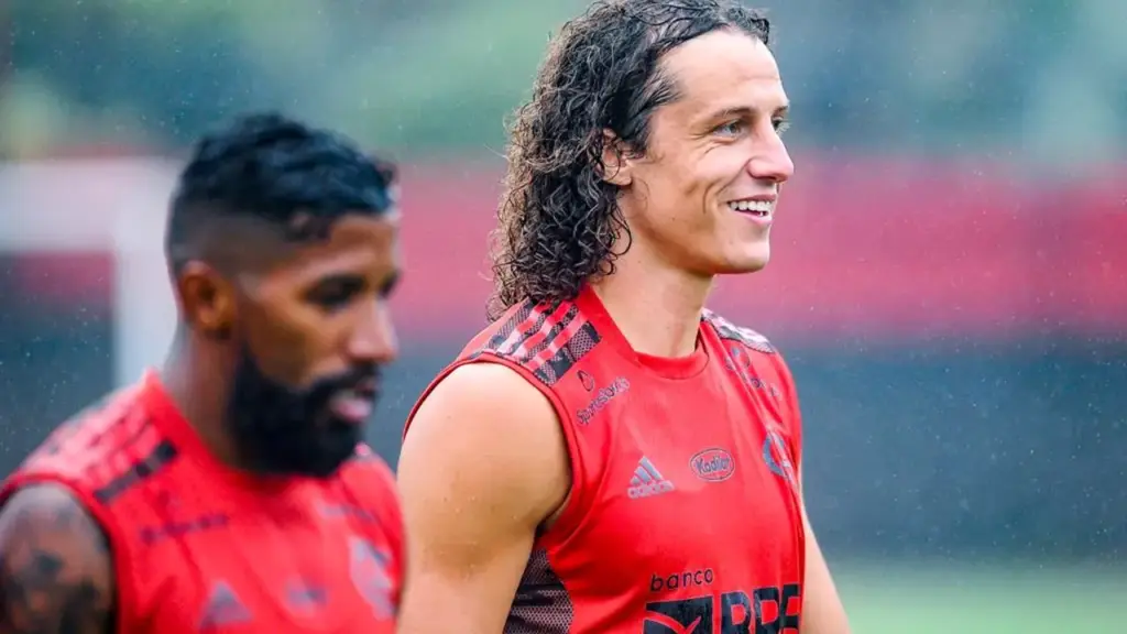 David Luiz projeta reencontro com Rodinei na Liga dos Campeões