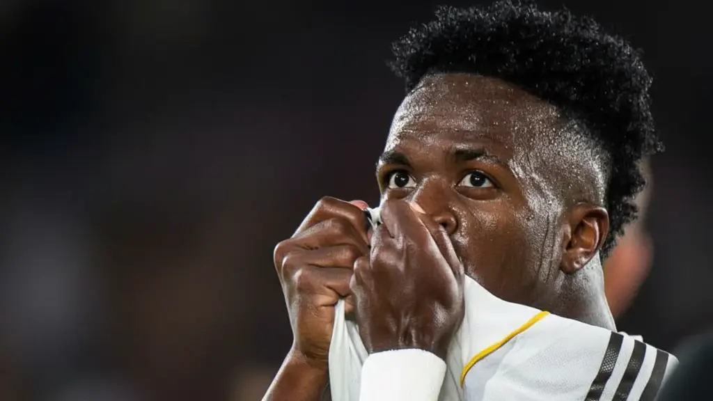 Jornal espanhol vai à loucura com show de Vini Jr no Real Madrid