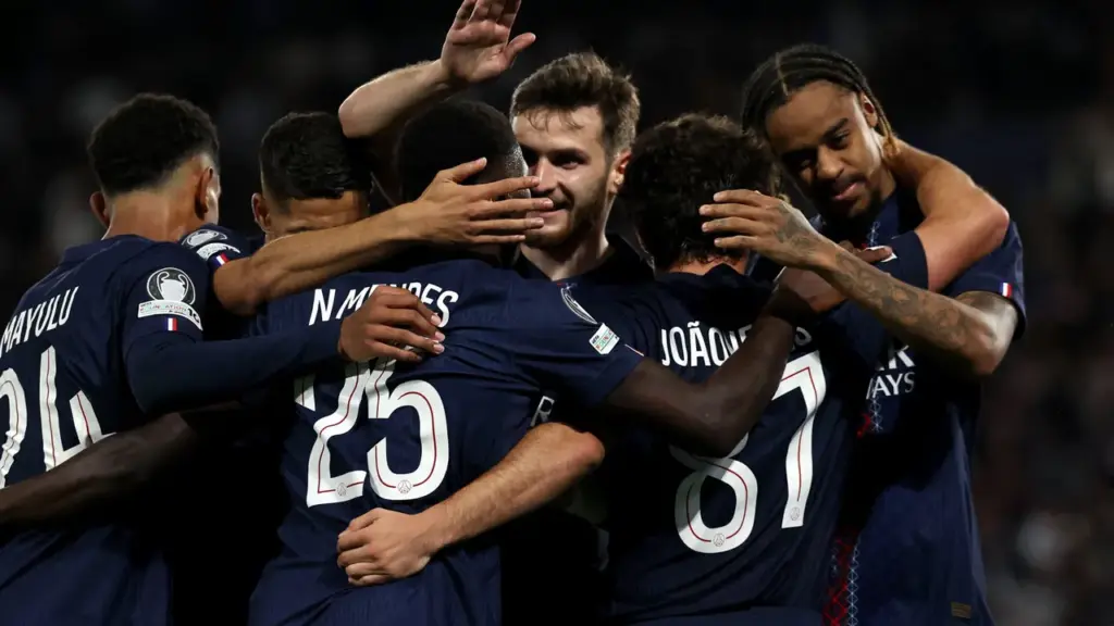 Jornalista prevê saída do PSG da Ligue 1 por possível falta de recursos