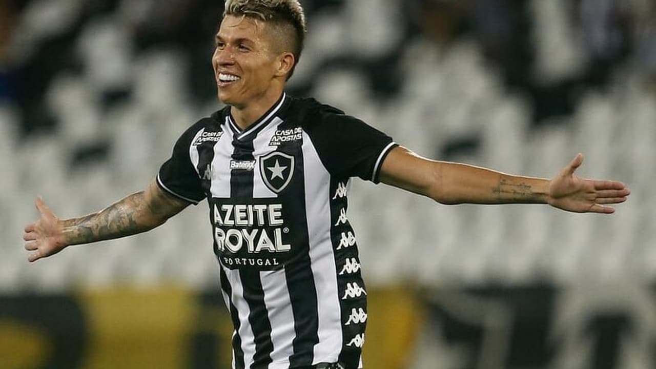 Bruno Nazário, ex-Vasco e Botafogo, lidera ranking de assistências no futebol chinês em 2025 - Imagem do artigo original
