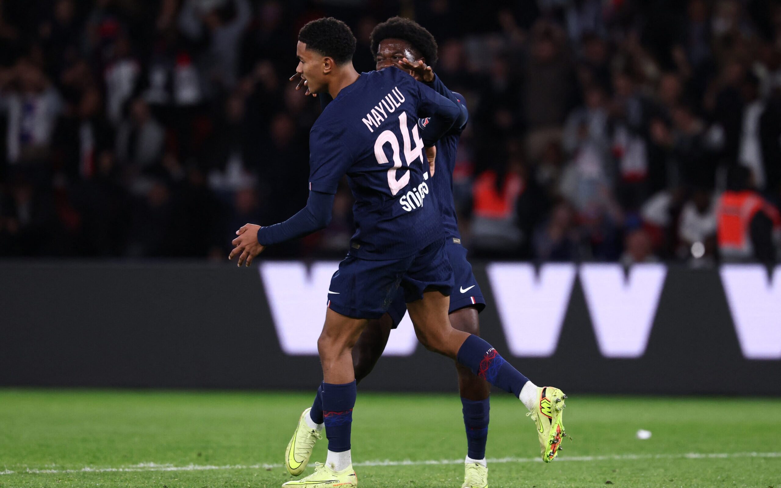 PSG arranca empate com Strasbourg e segue líder da Ligue 1 - Imagem do artigo original