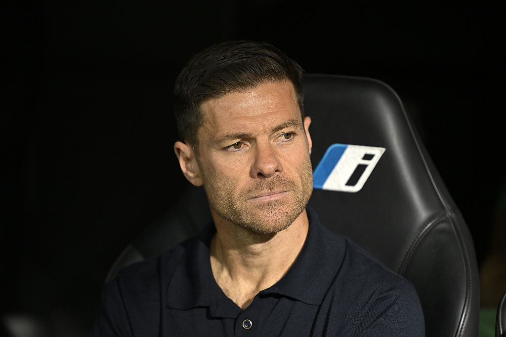 Xabi Alonso promete conversar com Vinicius Jr. após irritação na vitória do Real sobre o Barcelona - Imagem do artigo original