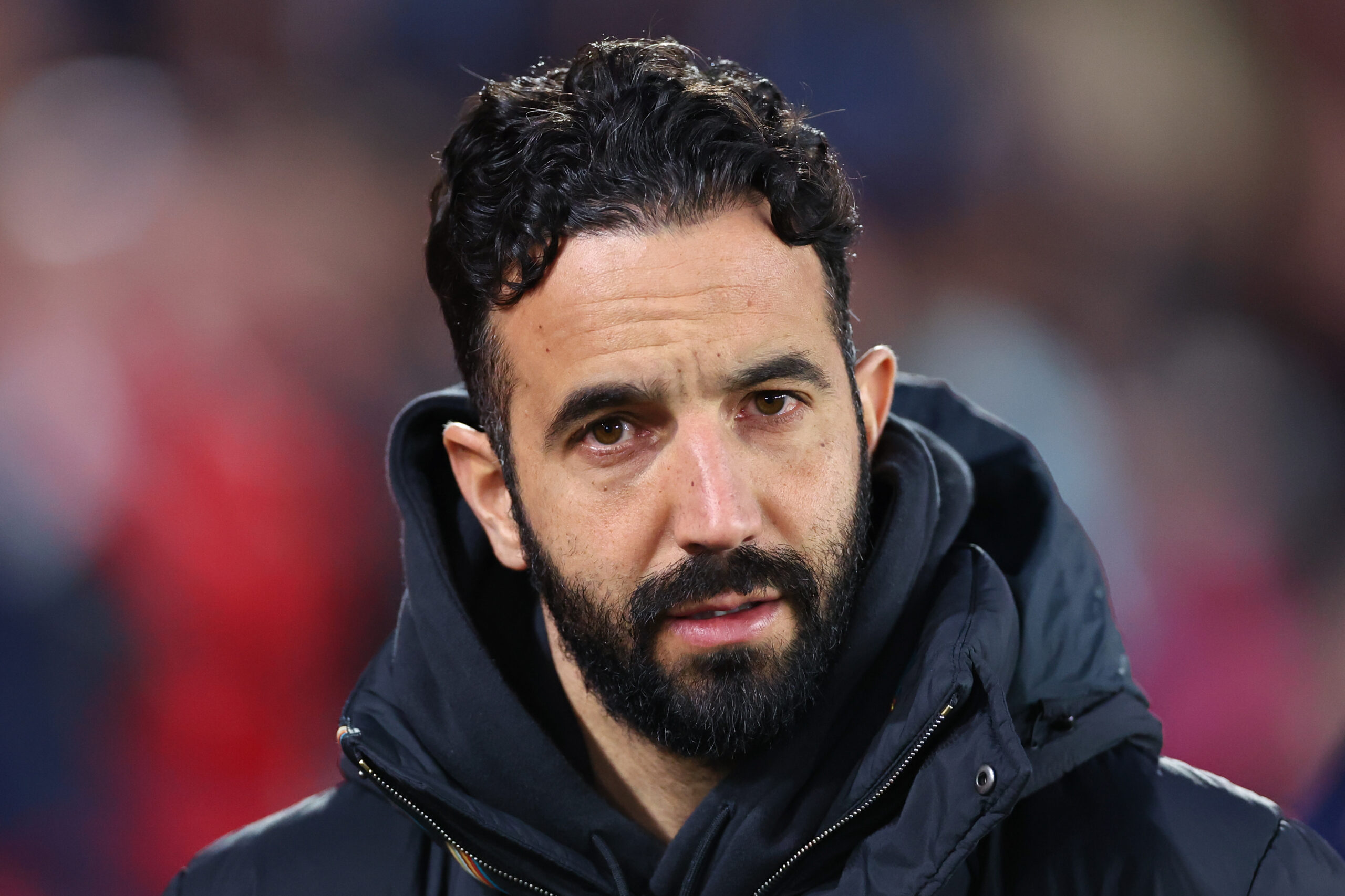 Manchester United descarta investida por Lewandowski apesar de aprovação de Ruben Amorim - Imagem do artigo original