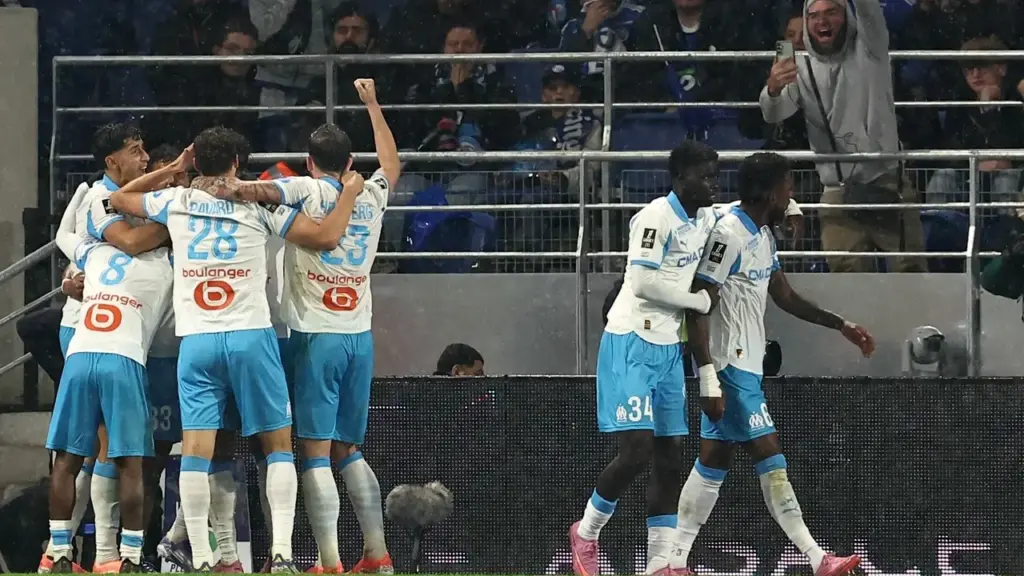 Jogador do Olympique de Marselha sofre agressão em aeroporto francês