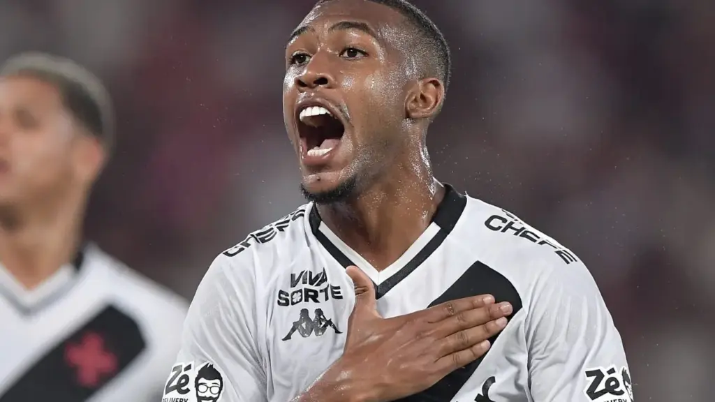 Jornal português descreve joia do Vasco como “novo Hulk” e menciona interesse de clube gigante