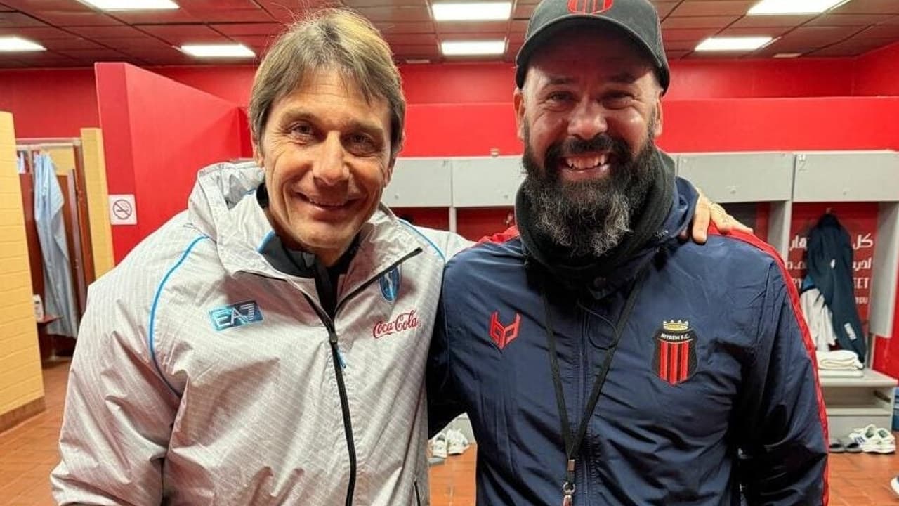 Técnico brasileiro do Al-Riyadh coloca instalações do clube à disposição do Napoli - Imagem do artigo original