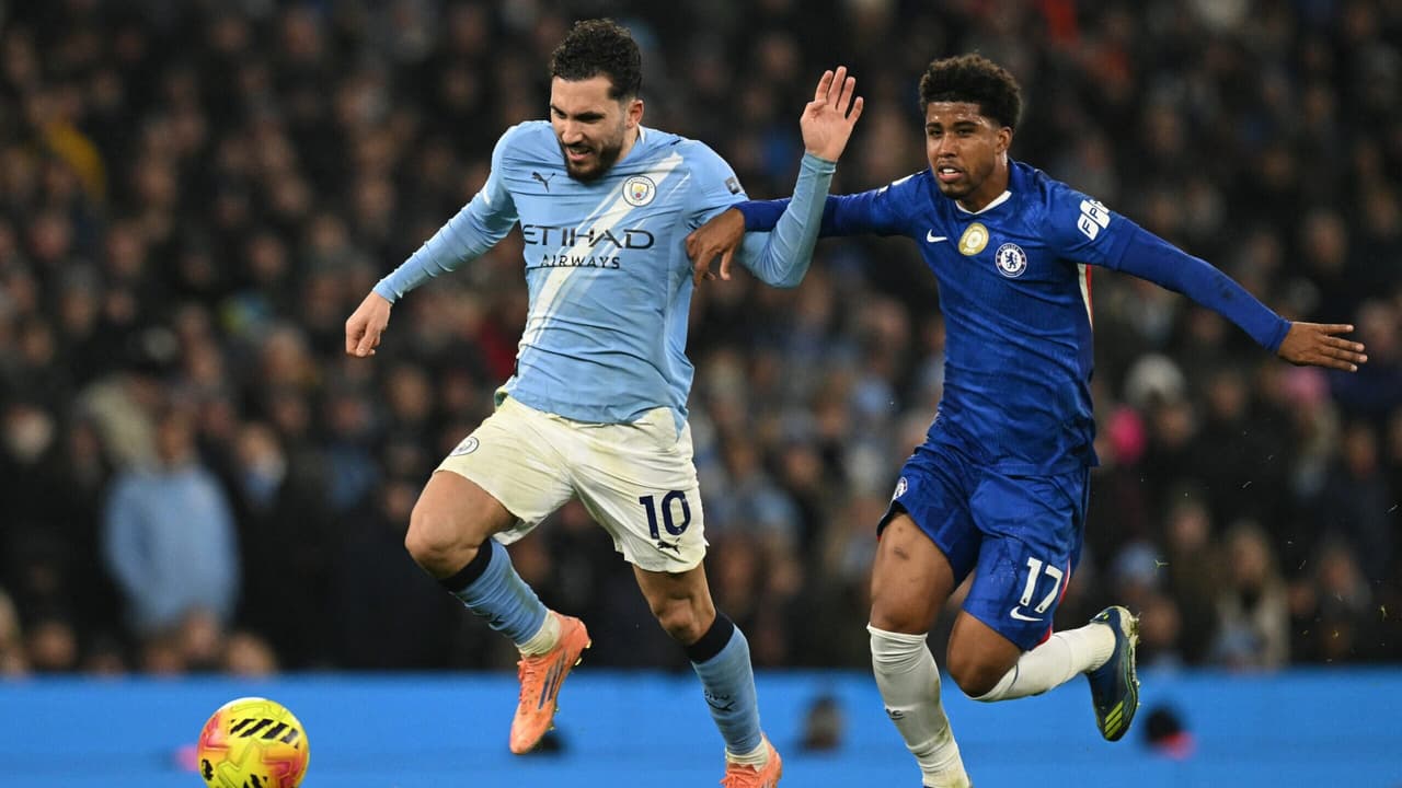 Manchester City e Chelsea empatam em duelo decidido nos acréscimos pela Premier League - Imagem do artigo original