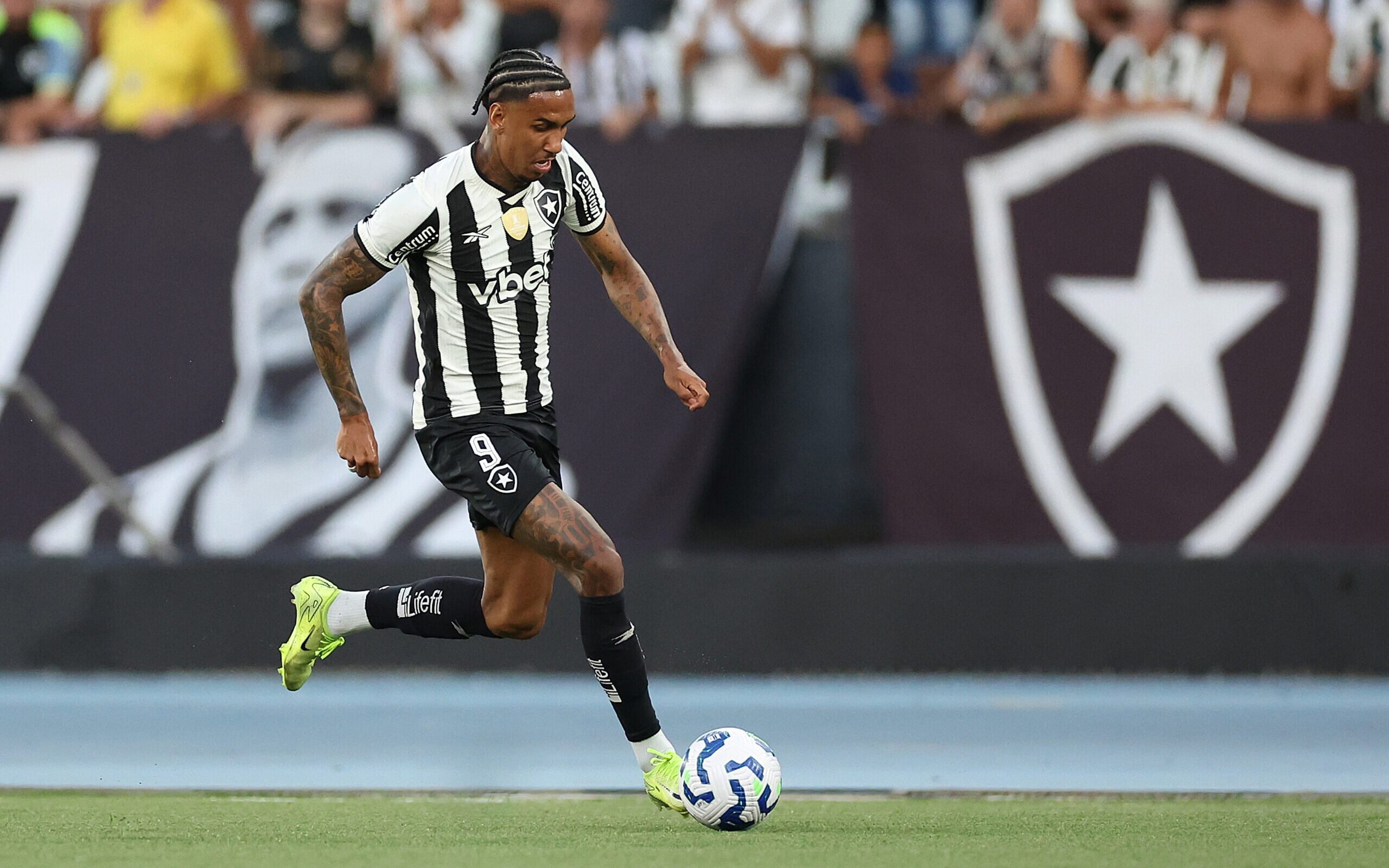 Ludogorets oficializa Rwan Cruz, emprestado pelo Botafogo - Imagem do artigo original