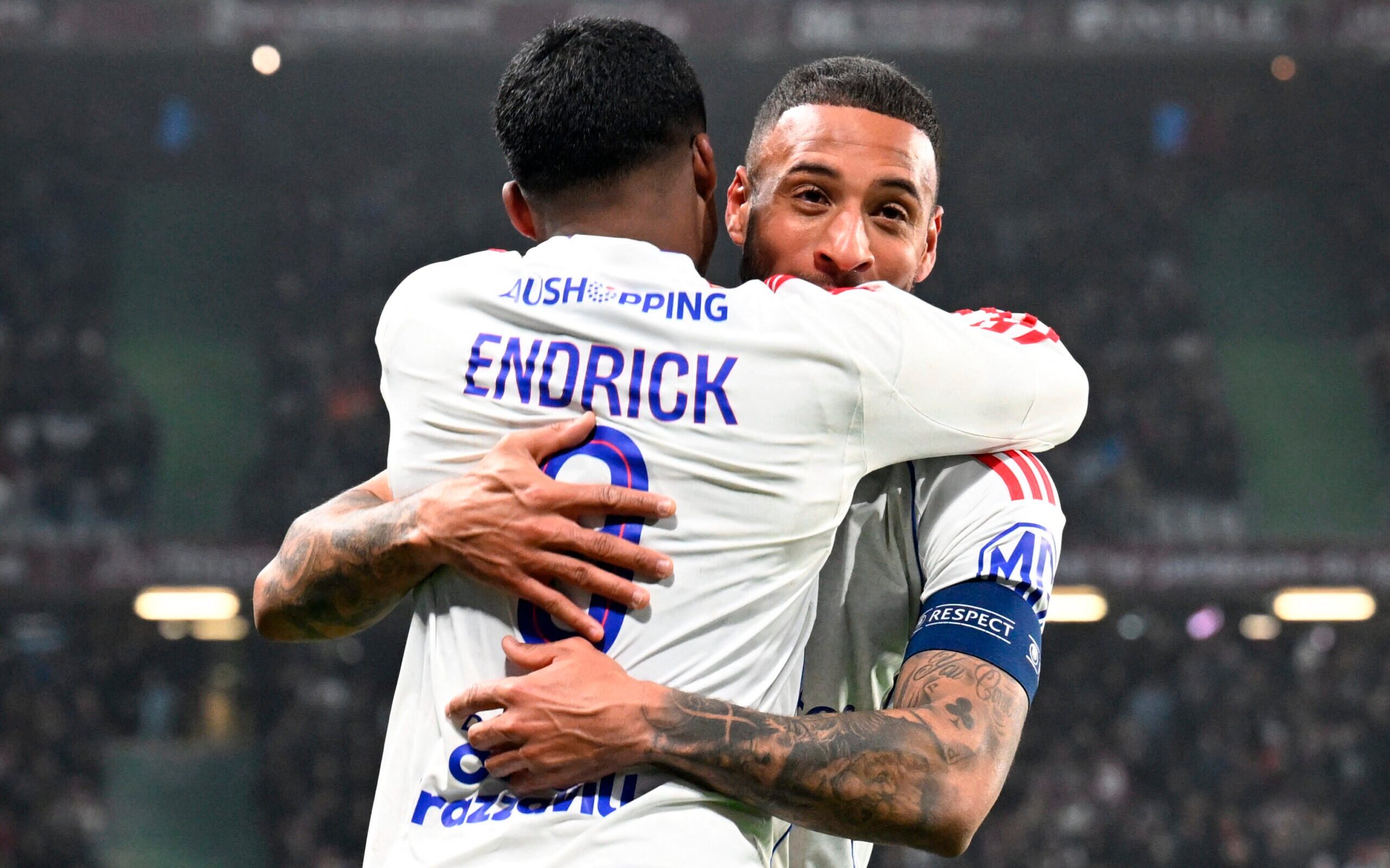 Endrick ganha manchetes na Europa após marcar três vezes contra o Lyon - Imagem do artigo original