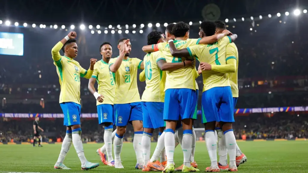 Imprensa inglesa chama disputa entre atacantes brasileiros de “Battle Royale” na Seleção