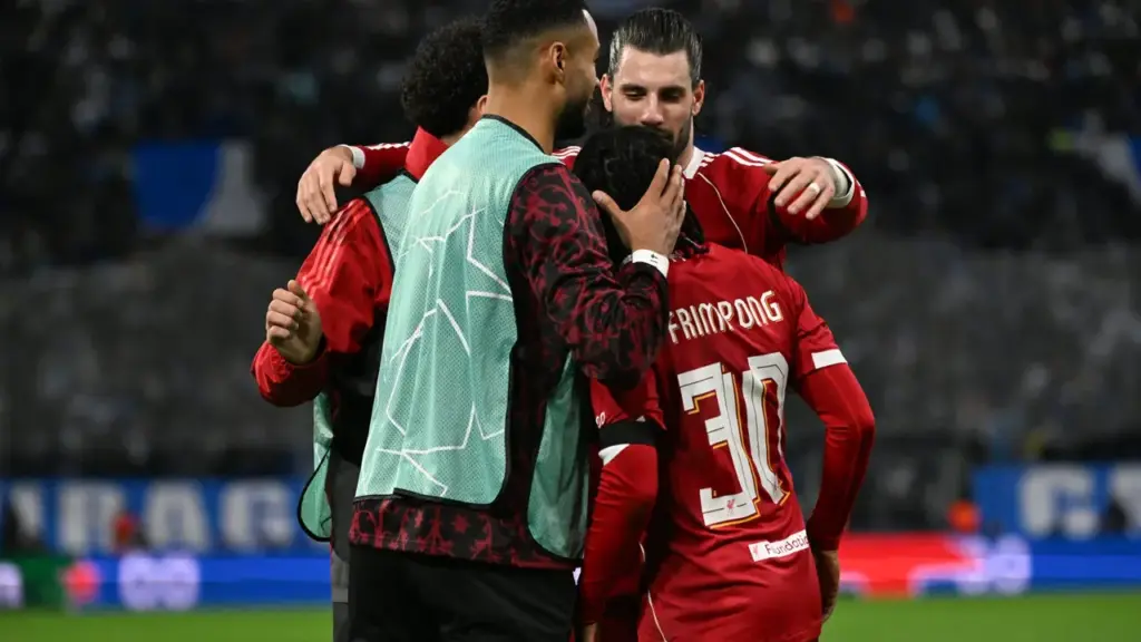 Liverpool bate Marseille e se aproxima de vaga na Champions League