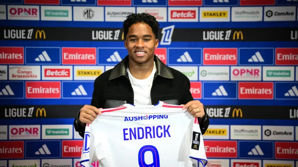 Ex-jogadores brasileiros do Lyon elogiam começo de Endrick e falam em “casamento perfeito”